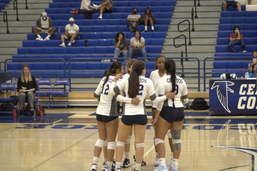 After every score, the Falcons huddled up and game planed on what there next assignment is. 