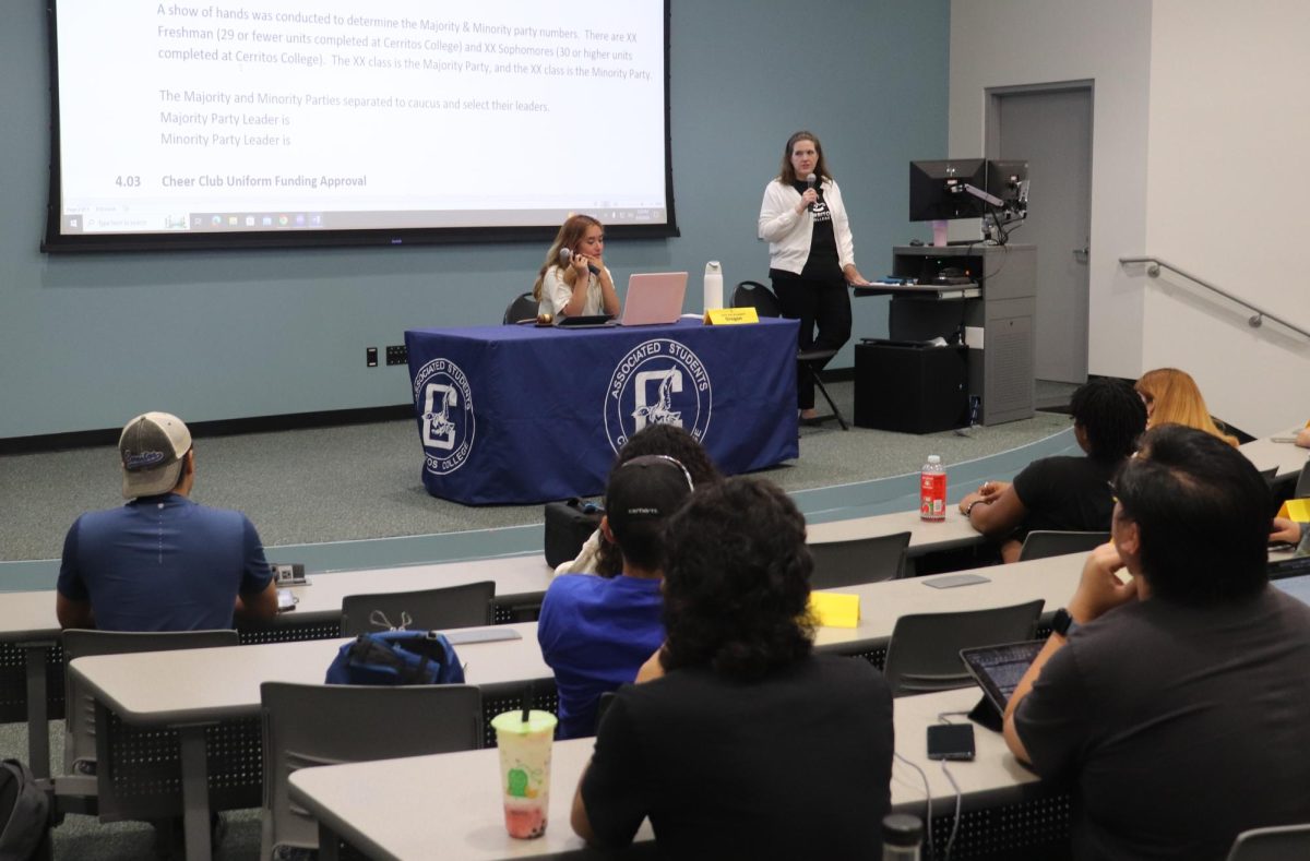 Associated Students of Cerritos College's Vice President Fatima Oregon and the dean of student affairs, Elizabeth Miller, addressing the new ASCC senators and audience on Sept. 25 in the Teleconference Center.