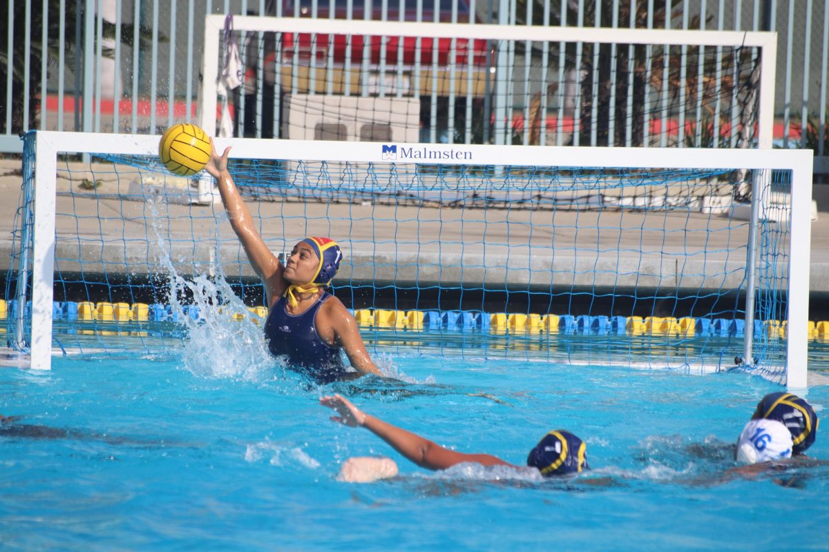 #1 Fiona Glynn making a spectacular save. Photo credit: Duran Ventura