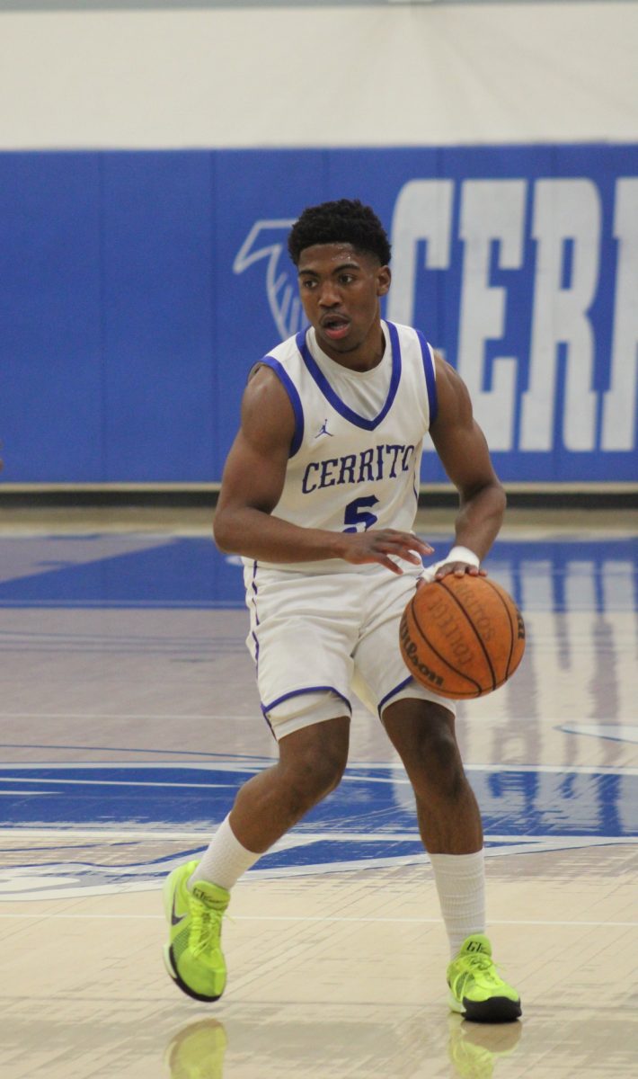 Falcons guard Darron Henry at the slot of the court during the Cerritos vs. Mt. SAC men's basketball game on Jan. 10, 2025.